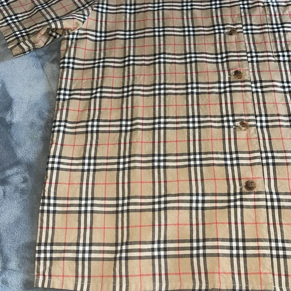 Preloved Burberry shirt with 1 pocket excellent condition size 15 22” wide - Picture 7 of 12